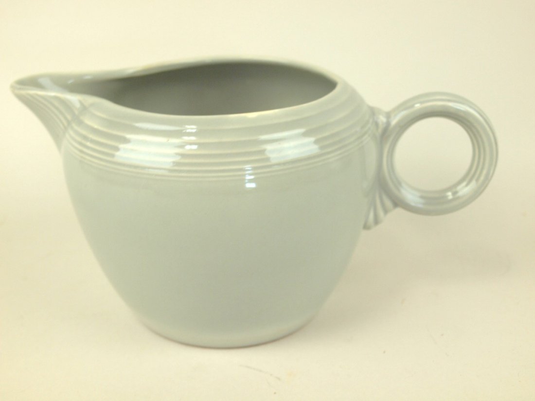 Fiesta two pint jug, gray (1 of 1)