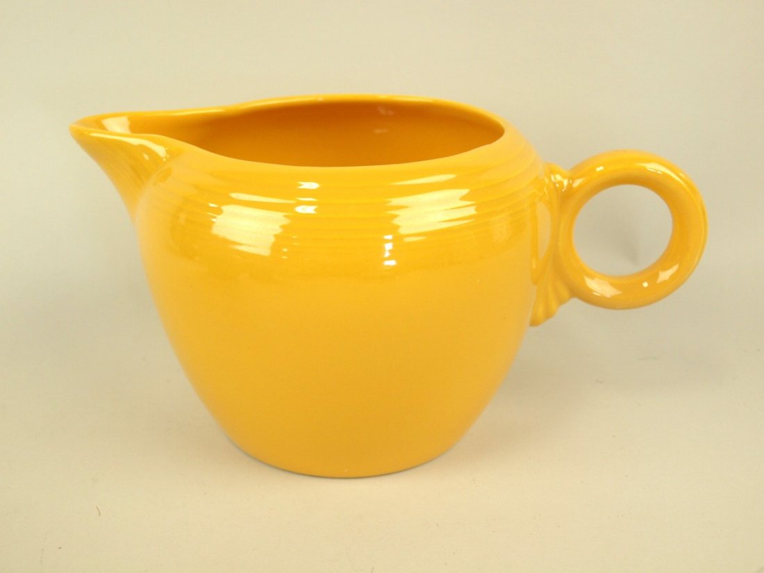 Fiesta two pint jug, yellow (1 of 1)