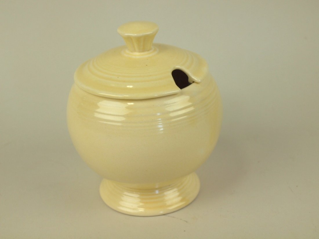 Fiesta marmalade, ivory, hairline to lid (1 of 1)