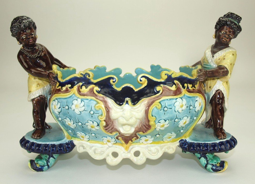 Hugo Lonitz majolica table center with bowl supported (1 of 1)