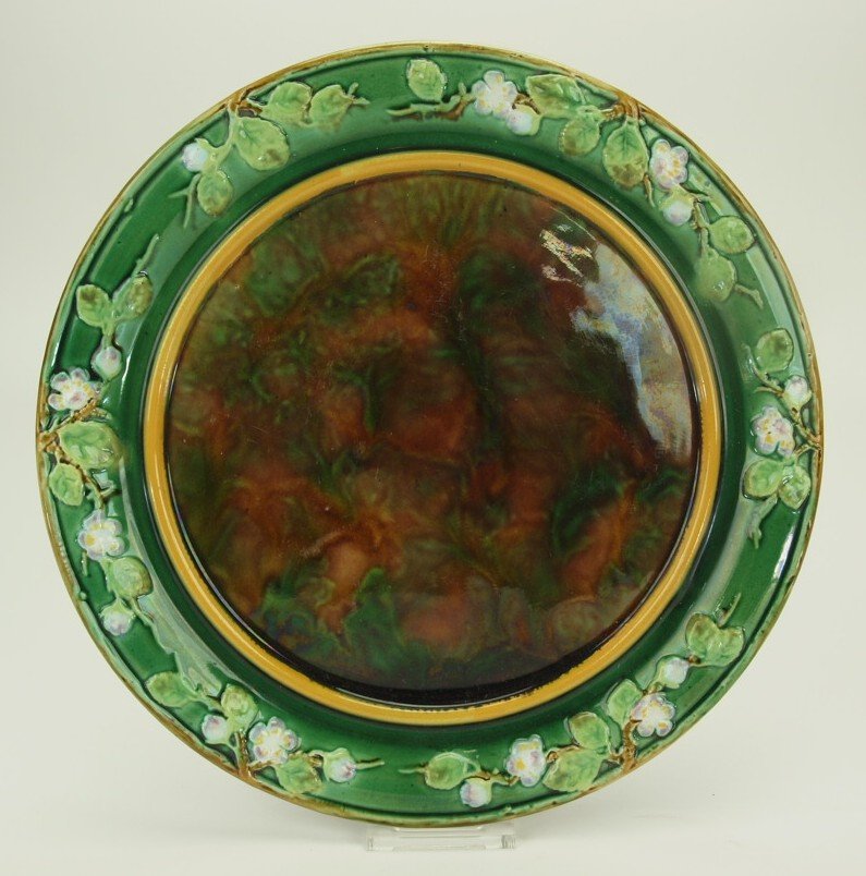 George Jones majolica green floral muffin dish: George Jones majolica green floral muffin dish undertray, 10 1/4"