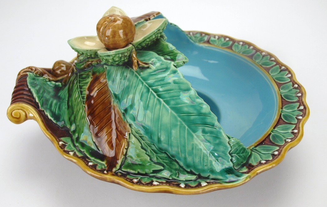 Minton majolica chestnut server, 9 1/4"d (1 of 1)