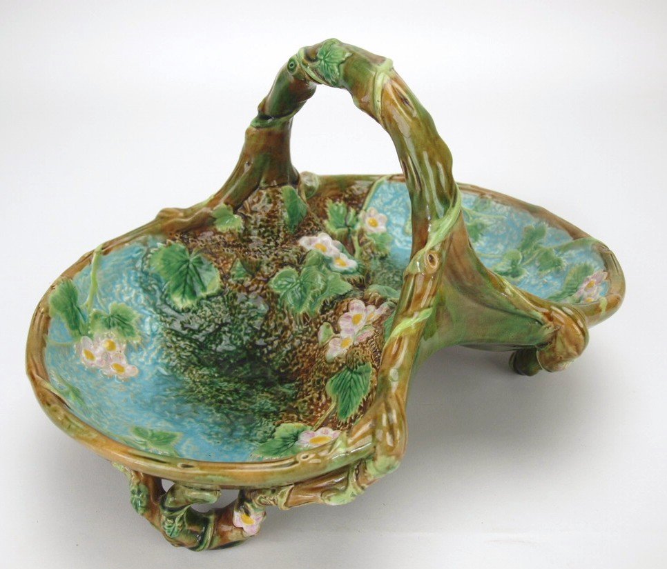 George Jones majolica two part strawberry basket , 11 (1 of 1)