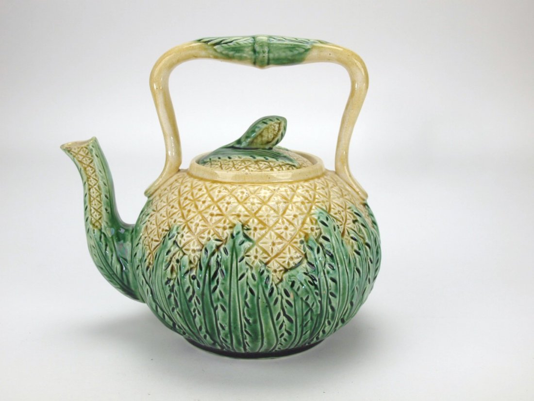 Majolica large pineapple tea kettle, 8 12" (1 of 1)