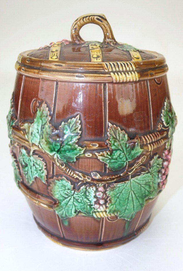 George Jones majolica biscuit barrel with grapes, 8",: George Jones majolica biscuit barrel with grapes, 8", repairs to lid