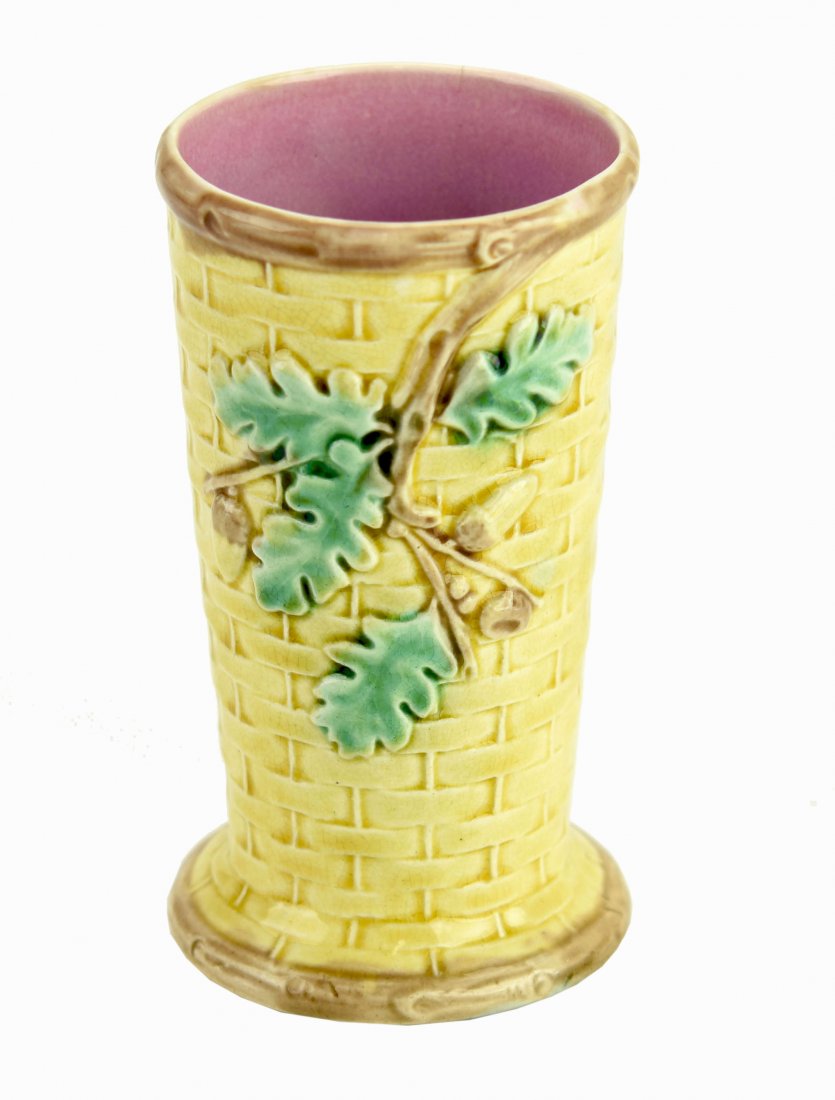 A Griffen Smith and Hill  Etruscan Majolica Oak Pattern (1 of 1)