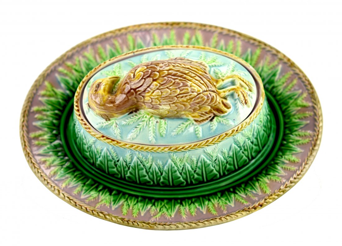 A George Jones Pate Box on Stand c.1870. The oval box (1 of 1)