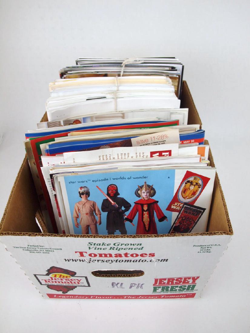 Large box Fiesta ephemera: Dish magazines, Fiesta Club (1 of 1)