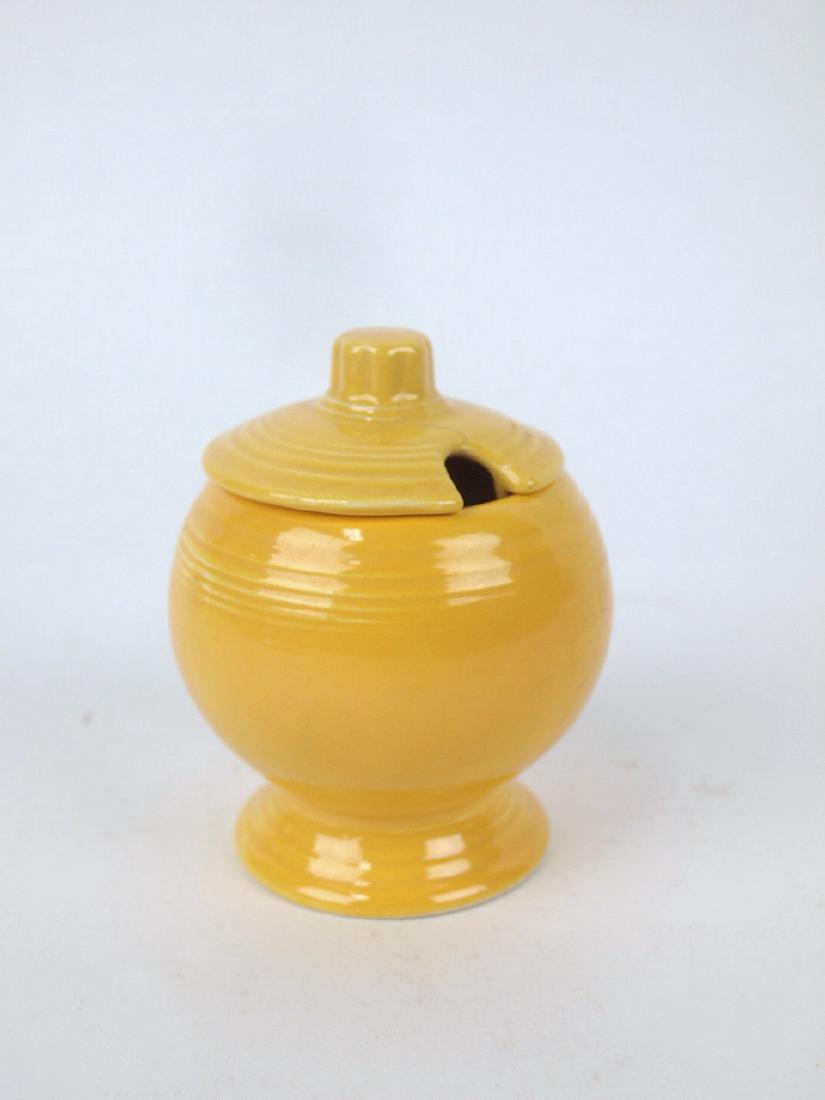 Fiesta mustard, yellow, facrtory imperfection to lid (1 of 1)