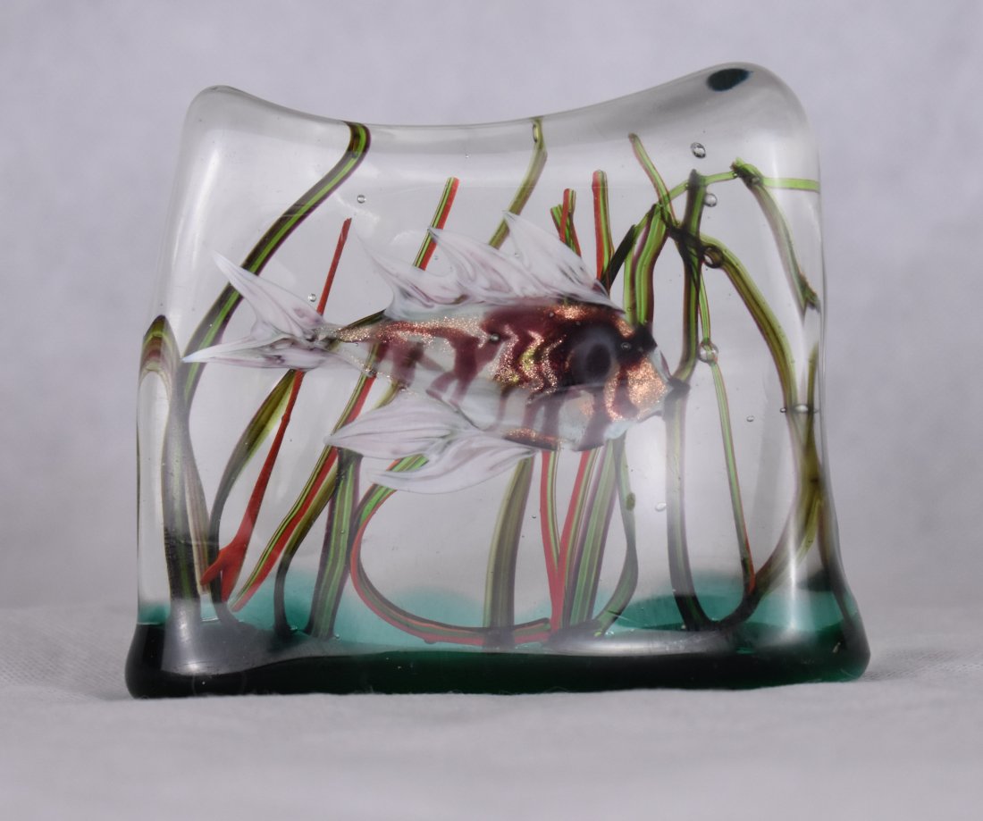 Murano | Gino Cenedese | Glass Block Aquarium | 50-60s: Design Classic from Gino Cenedese! Generally 3 sizes. This piece is a small aquarium. Cenedese block glass aquarium with single fish.Possibly Lion fish Dimensions Height: 8cm x Length:11cm x Depth: 3c