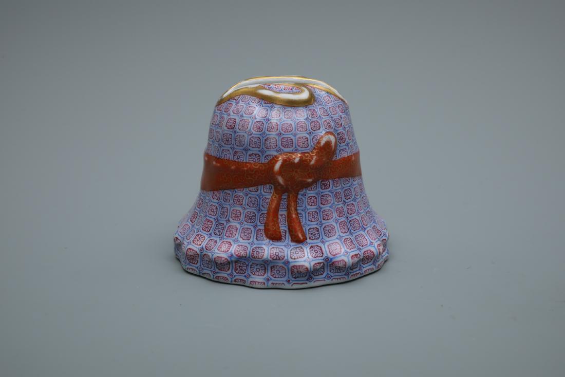 A RARE CHINESE FAMILLE ROSE BELL-SHAPED BRUSH WASHER (1 of 7)