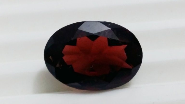 3.39 ct Natural Oval Garnet: Natural Oval Garnet~~~MM Size 11 x 7 x 4~~~50 % Combine Shipping Discount