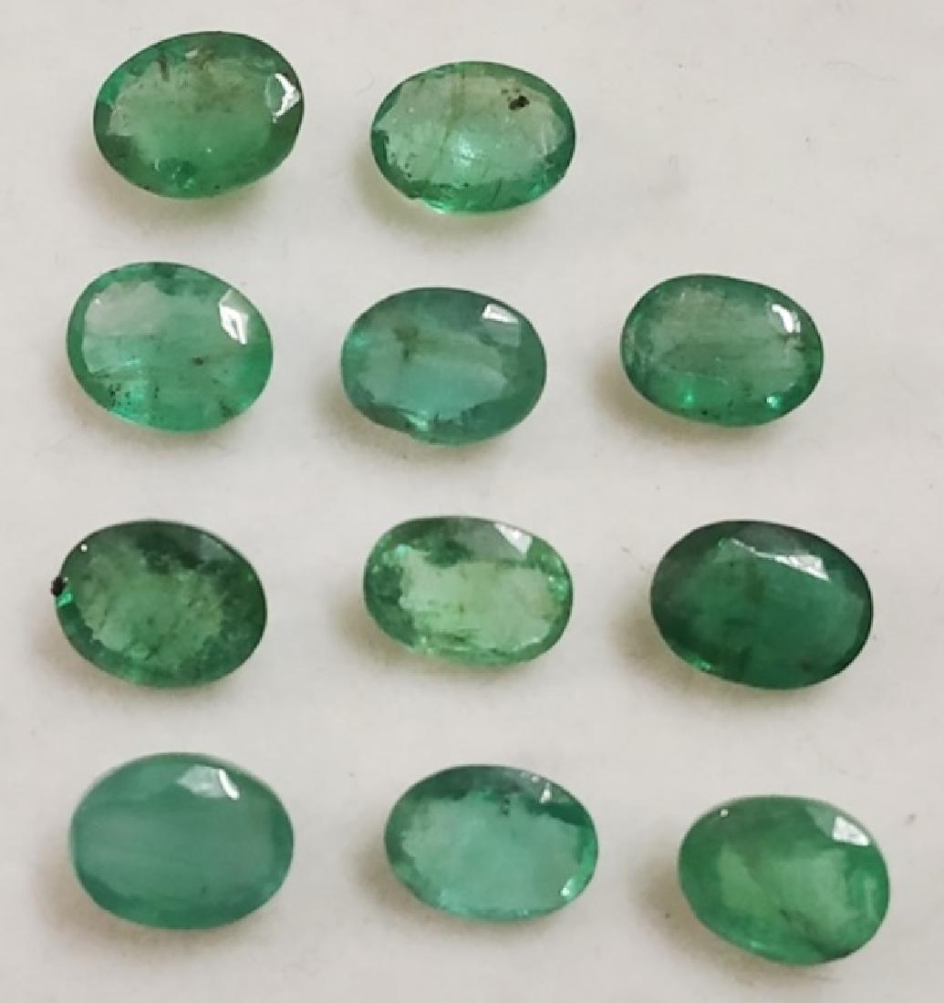 13.73 ct Natural Oval Colombian Emerald Gemstone Lot (1 of 1)