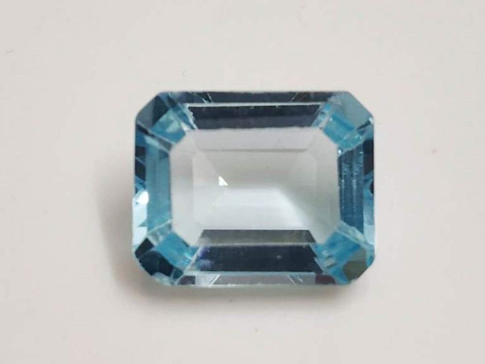 5.30 Ct Emerald Cut Natural Blue Topaz: MM SIZE = 11.10 X 9.07 X 5.23