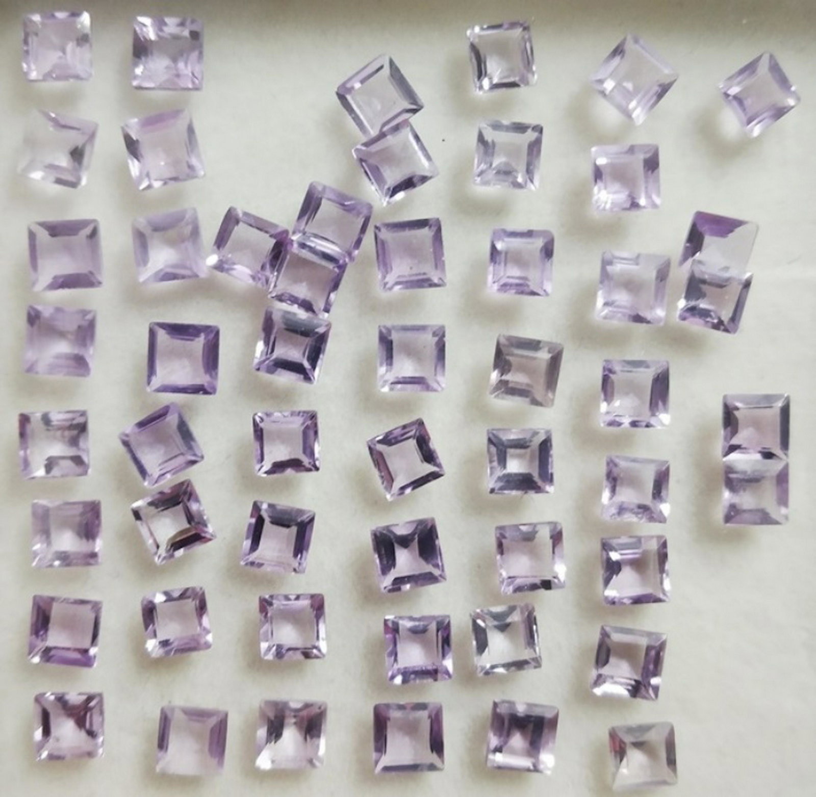 16.30 ct Princess Cut Natural Amethyst Wholesale Lot: Princess Cut Natural Purple Amethyst Wholesale Lot~~MM Size 4 x 4 x 2~~