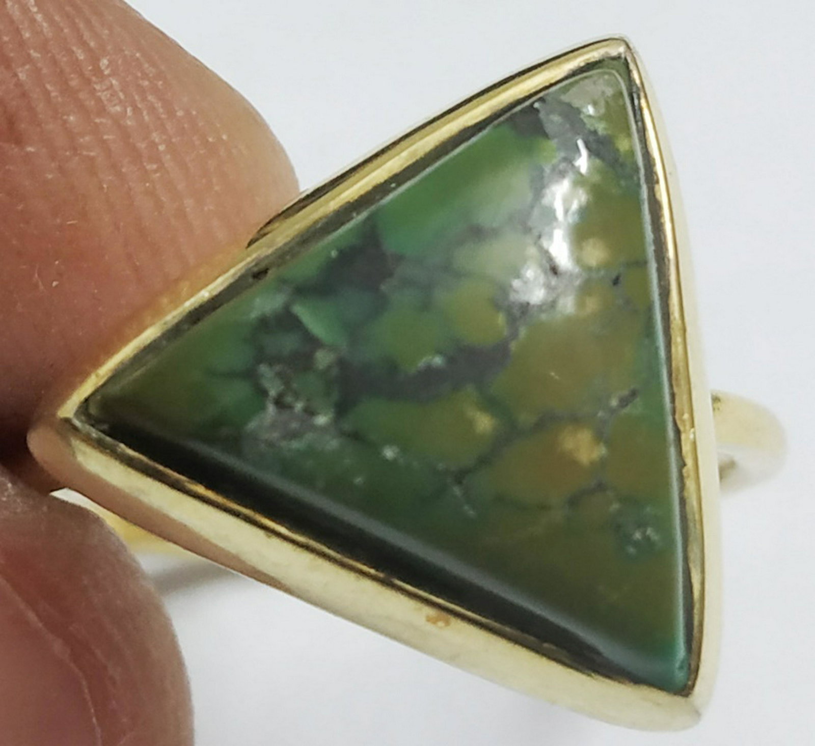 925 Sterling Silver Ring with Natural Turquoise: Wt : 3.580 gram Ring Size : US 8