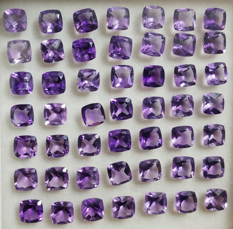 24.35 ct Princess Cut Natural Amethyst Lot: MM SIZE = 5 x 5 x 3