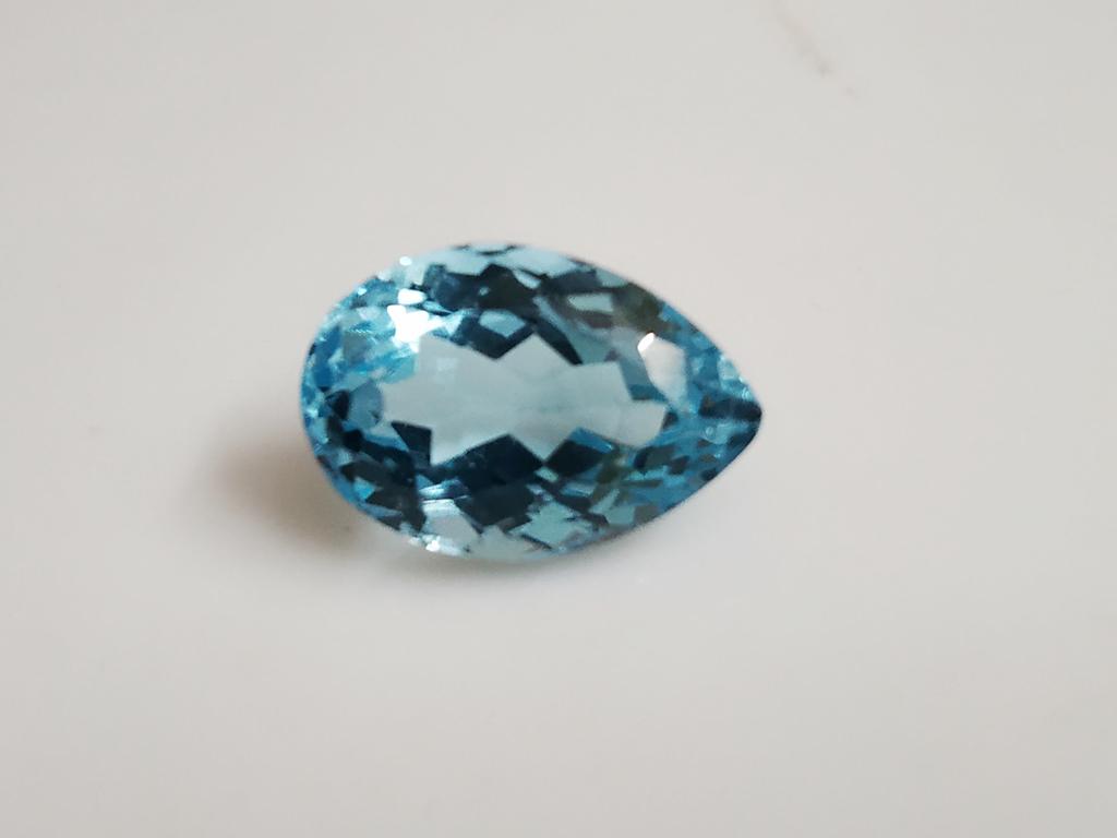 4.95 ct Pear Cut Natural Blue Topaz Gemstone (1 of 1)