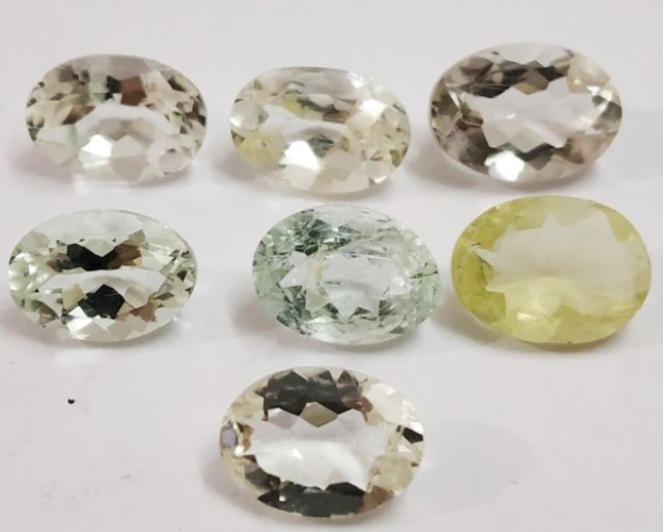 5.65 ct Natural Oval Cut Aquamarine: Natural Oval Cut Aquamarine~~7 X 5 X 3~~