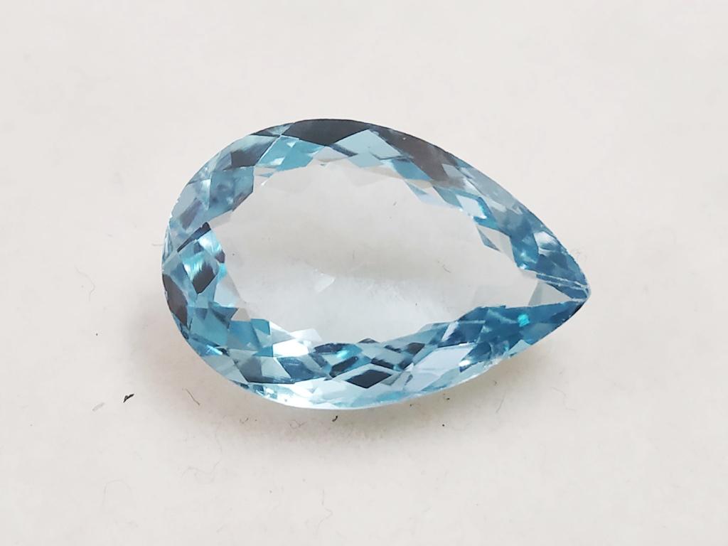 7.68 ct Natural Pear Cut Blue Topaz: Natural Pear Cut Blue Topaz~~MM Size 15 X 11 X 5~~