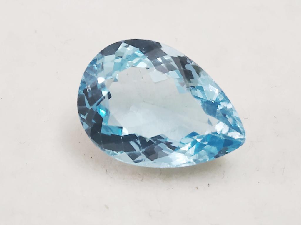 4.83 ct Natural Pear Cut Blue Topaz: Natural Pear Cut Blue Topaz~~MM Size 12 x 9 x 6~~