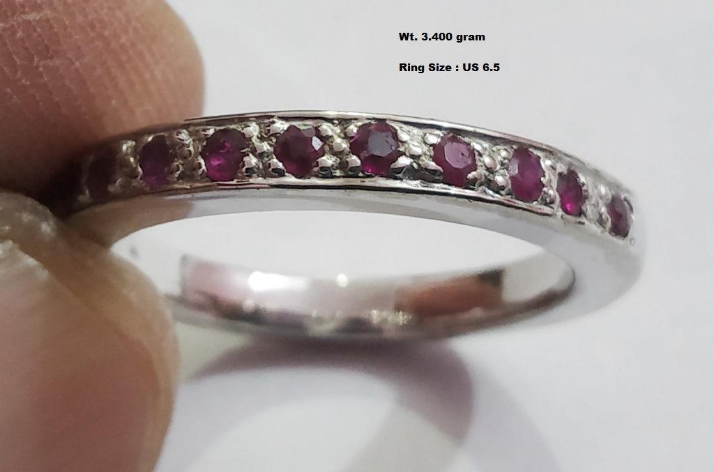 925 Silver Engagement Band with Natural Ruby: Wt : 3.400 gram Ring Size : US 6.5