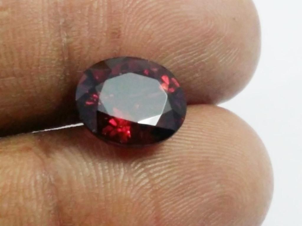 4.03 ct Natural Top Quality Oval Hessonite Garnet: Natural Top Quality Oval Hessonite Garnet~~~MM Size 11 x 9 x 5~~