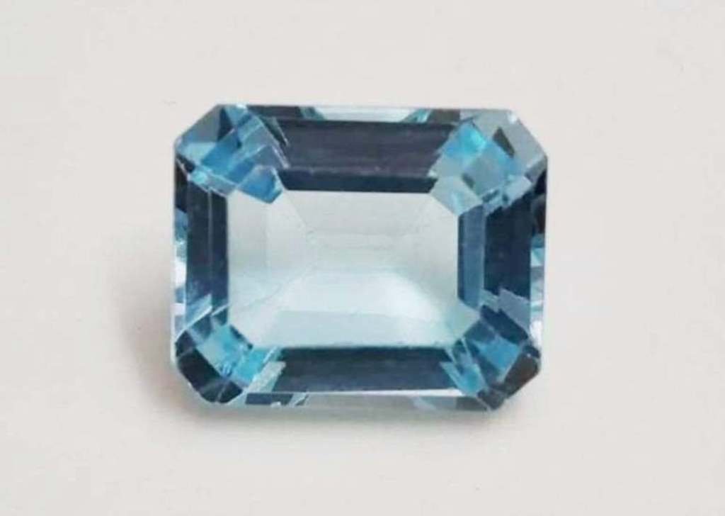 5.49 Ct Emerald Cut Natural Blue Topaz: MM SIZE = 11.08 X 8.94 X 5.63