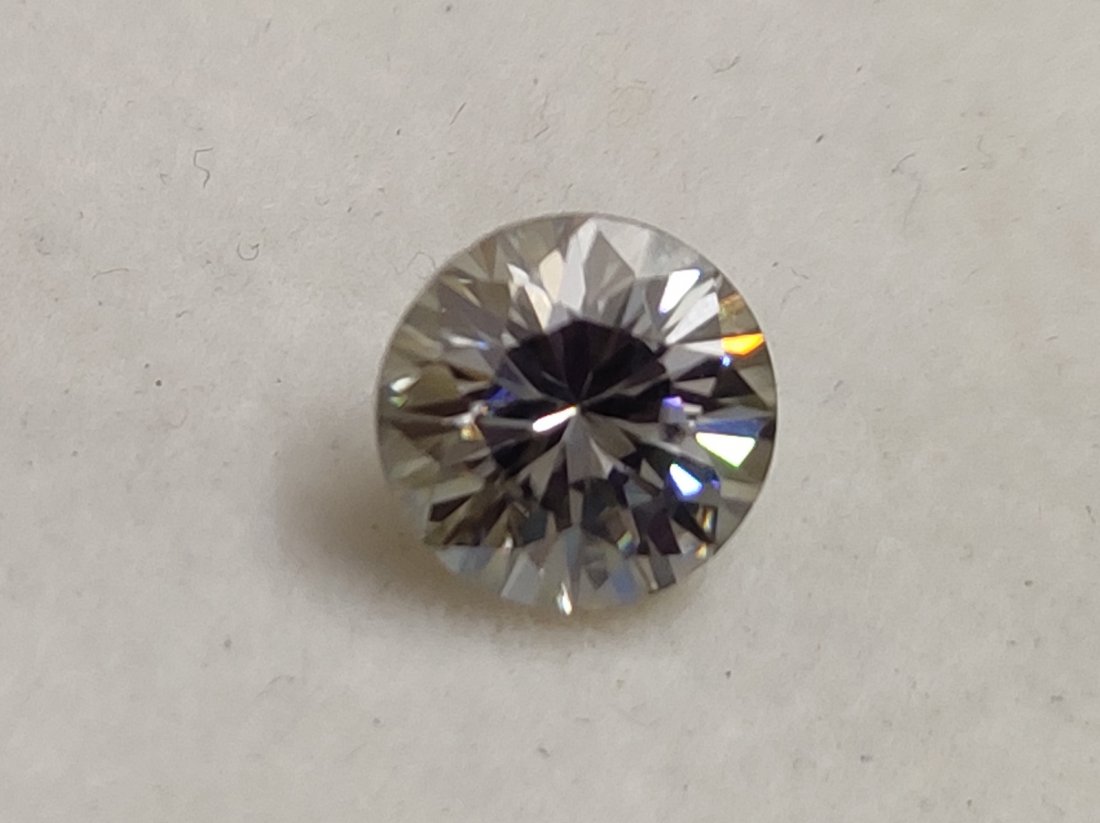 2.36 Ct Brilliant Cut Moissanite Diamond VS CLARITY (1 of 1)