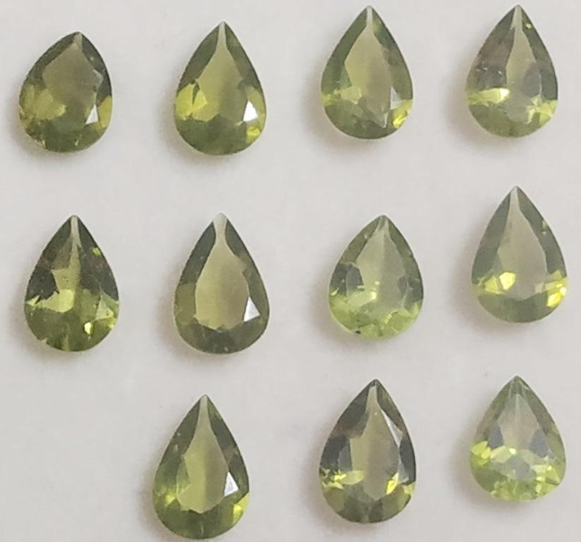 11.66 ct Pear Cut Natural Olive Green Peridot Lot: Pear Cut Natural Olive Green Peridot Wholesale Lot~~MM Size 9 x 6 x 3~~