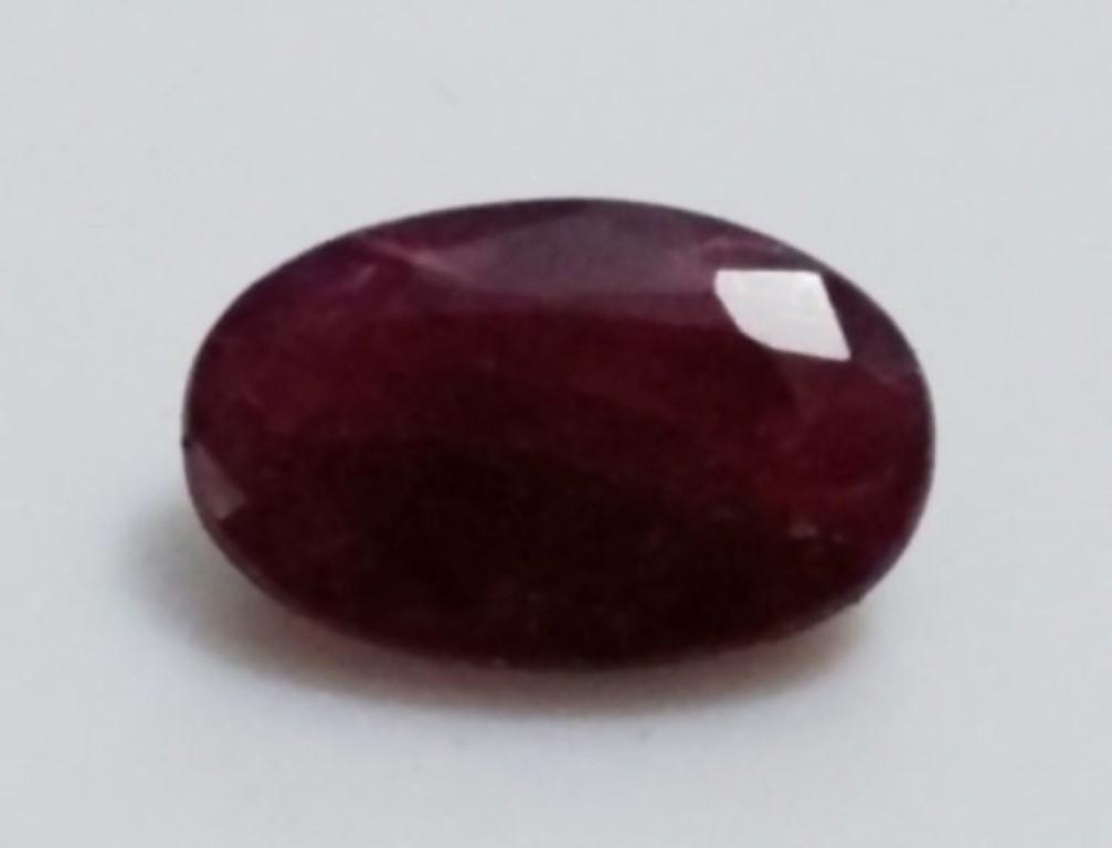 1.73 Ct Natural Oval Ruby (1 of 1)