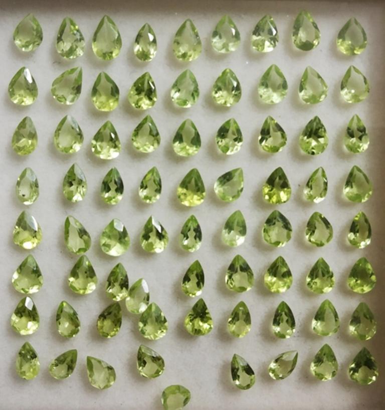 26.69 ct Pear Cut Green Natural Peridot Lot: MM SIZE = 5 x 4 x 2