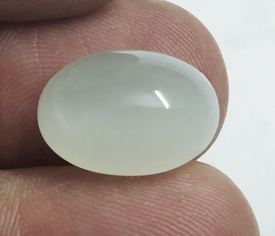 11.89 ct Oval Cabochon Natural Cat's eye Moonstone: MM SIZE = 15.89 x 11.18 x 8.96