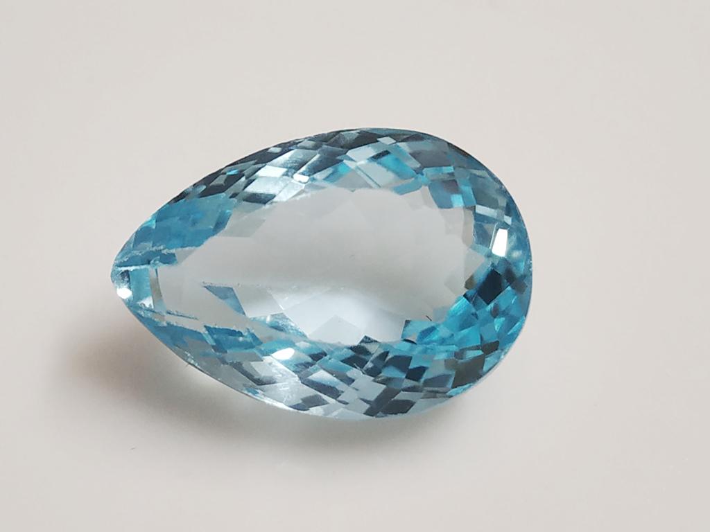 9.06 ct Pear Cut Natural Blue Topaz Gemstone (1 of 1)