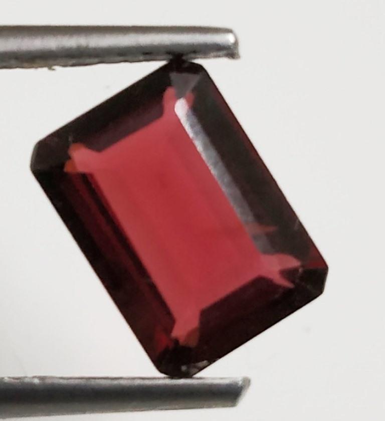 2.59 Ct Emerald Cut Natural Hessonite Garnet: MM SIZE = 9 x 6 x 3