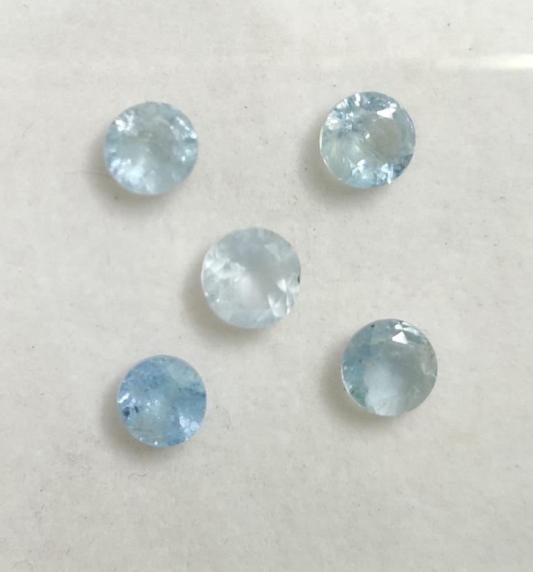 6.03 ct Natural Round Cut Aquamarine Wholesale Lot: MM SIZE = 7 x 7 x 4