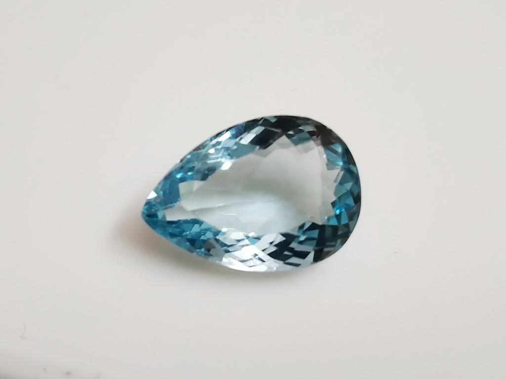 5.48 ct Pear Cut Natural Blue Topaz Gemstone: MM SIZE =13.32 X 9.29 X 5.57