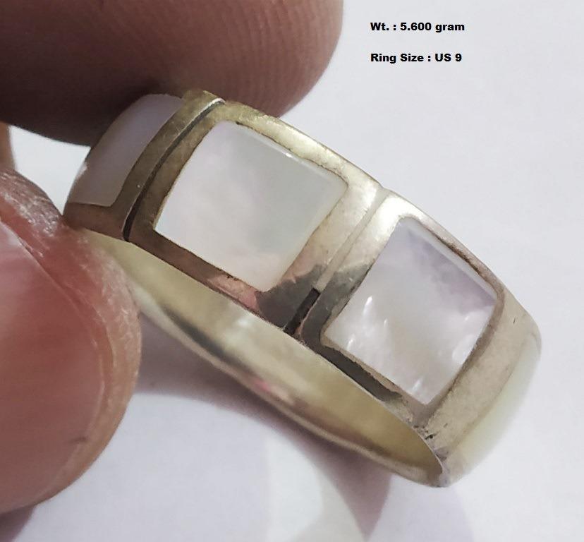 925 Sterling Silver White Enamel Band: Wt : 5.600 gram Ring Size : US 7.5