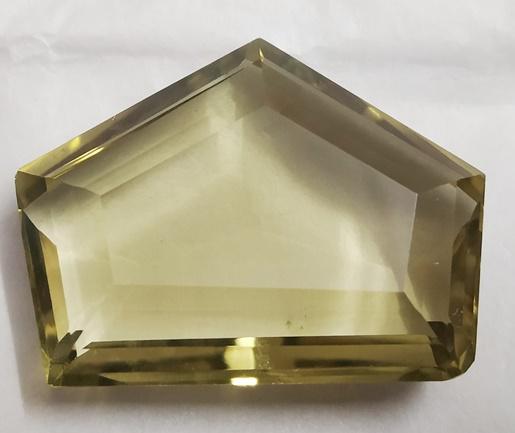 28 Ct Fancy Cut Natural Lemon Topaz Gemstone: MM SIZE = 20 x 26 x 7