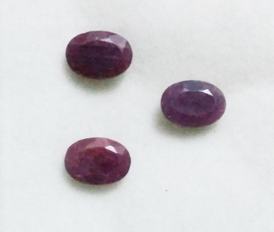3.72 ct Natural Oval Ruby Lot (1 of 1)