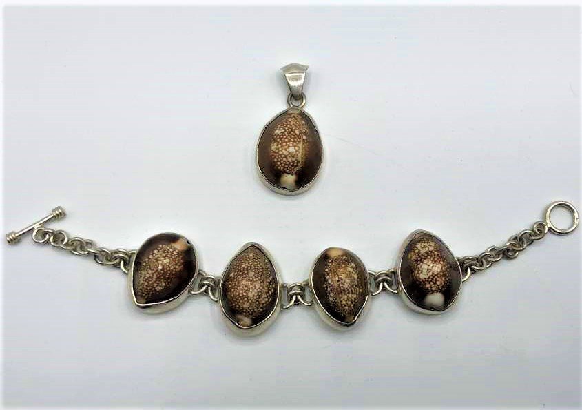 .925 Heavy Silver Bracelet & Pendant with Brown Shells (1 of 9)