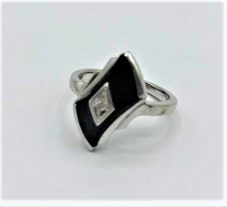 10K Gold Diamond and Black Onyx Ring (1 of 7)