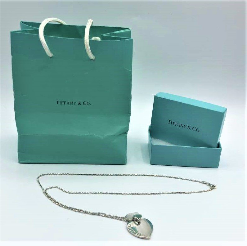 TIFFANY & CO 925 Sterling Silver Double Heart Necklace (1 of 8)