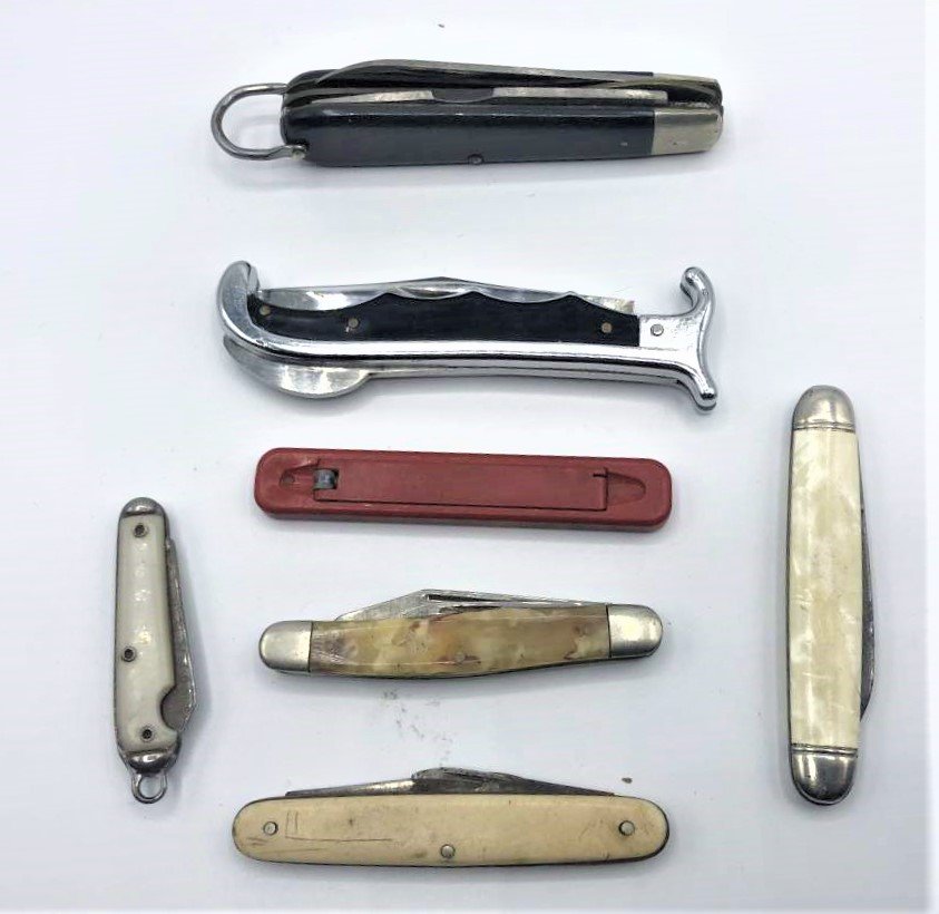 Grouping Seven [7] Assorted Vintage Pocket Knives (1 of 6)