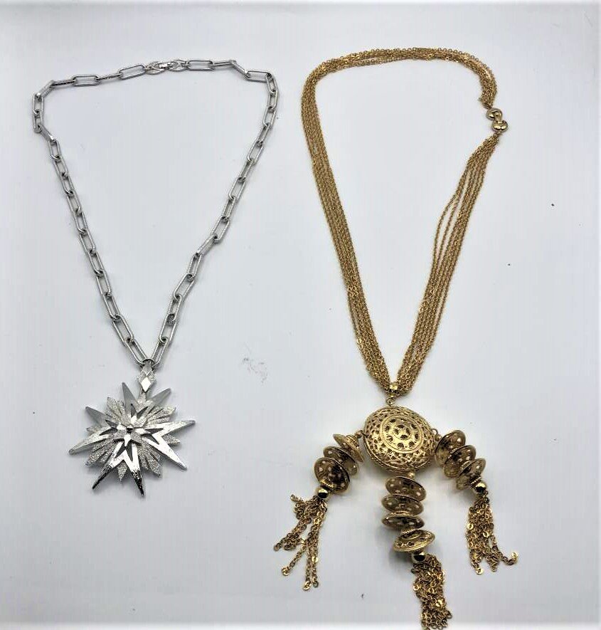 MONET Two [2] Necklaces, Gold Tone & Silver Tone (1 of 7)