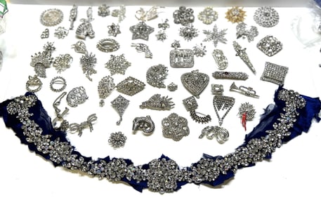 Large Estate Lot of Vintage Rhinestone Jewelry 1930s-60s 60 PIECES ASSORTED PINS, PENDANTS