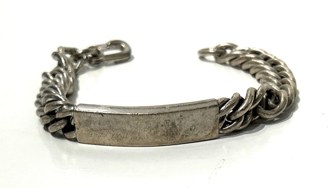Sterling Silver Heavy Men's ID Bracelet weighs 61.6 grams, size 8 in. x 1/2 in.: Sterling Silver Heavy Men's ID Bracelet weighs 61.6 grams, size 8 in. x 1/2 in.
