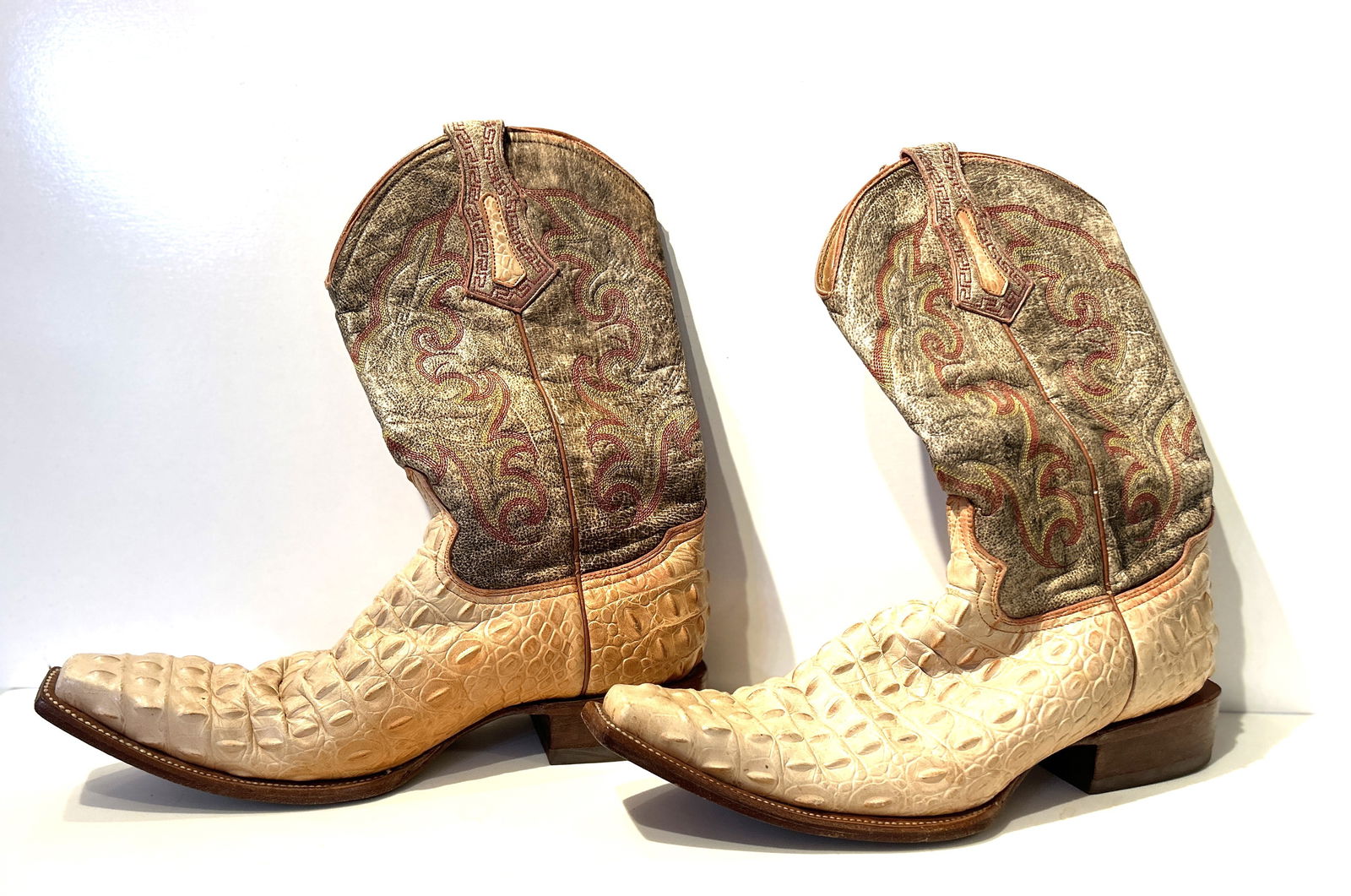 BOTAS Caiman Alligator & Cow Hide Cream Color Leather Cowboy Boots Size 9.5 ,Good Condition (1 of 10)