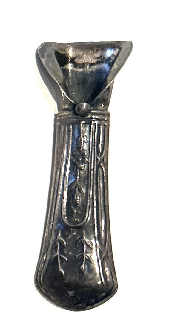 1890 Victorian Sterling Silver Boutineer Lapel Holder 2 1/2 in. x 3/4 in. ; marked REO Sterling: 1890 Victorian Sterling Silver Boutineer Lapel Holder 2 1/2 in. x 3/4 in. ; marked REO Sterling
