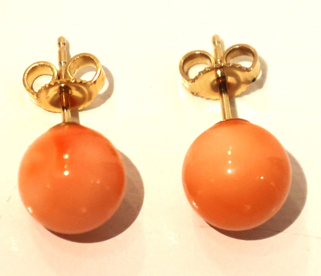14K Gold Post Coral Earrings, 3/8 in. diameter: 14K Gold Post Coral Earrings, 3/8 in. diameter